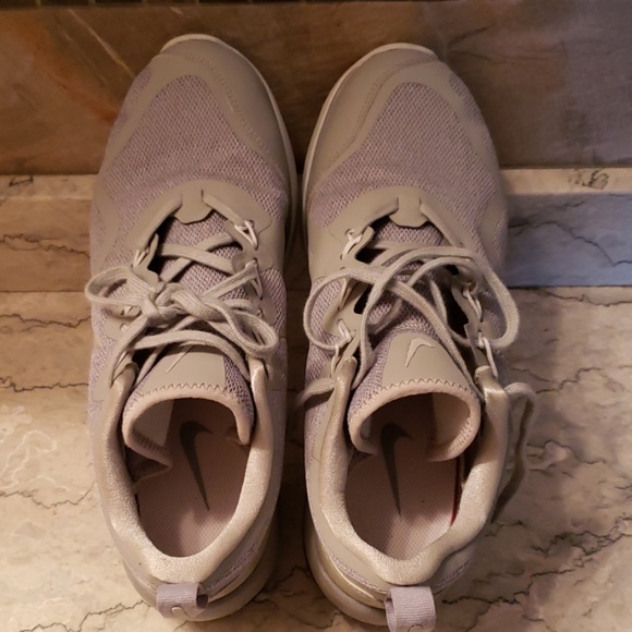 Nike AirMax Fury women's sneakers - Picture 1 of 4